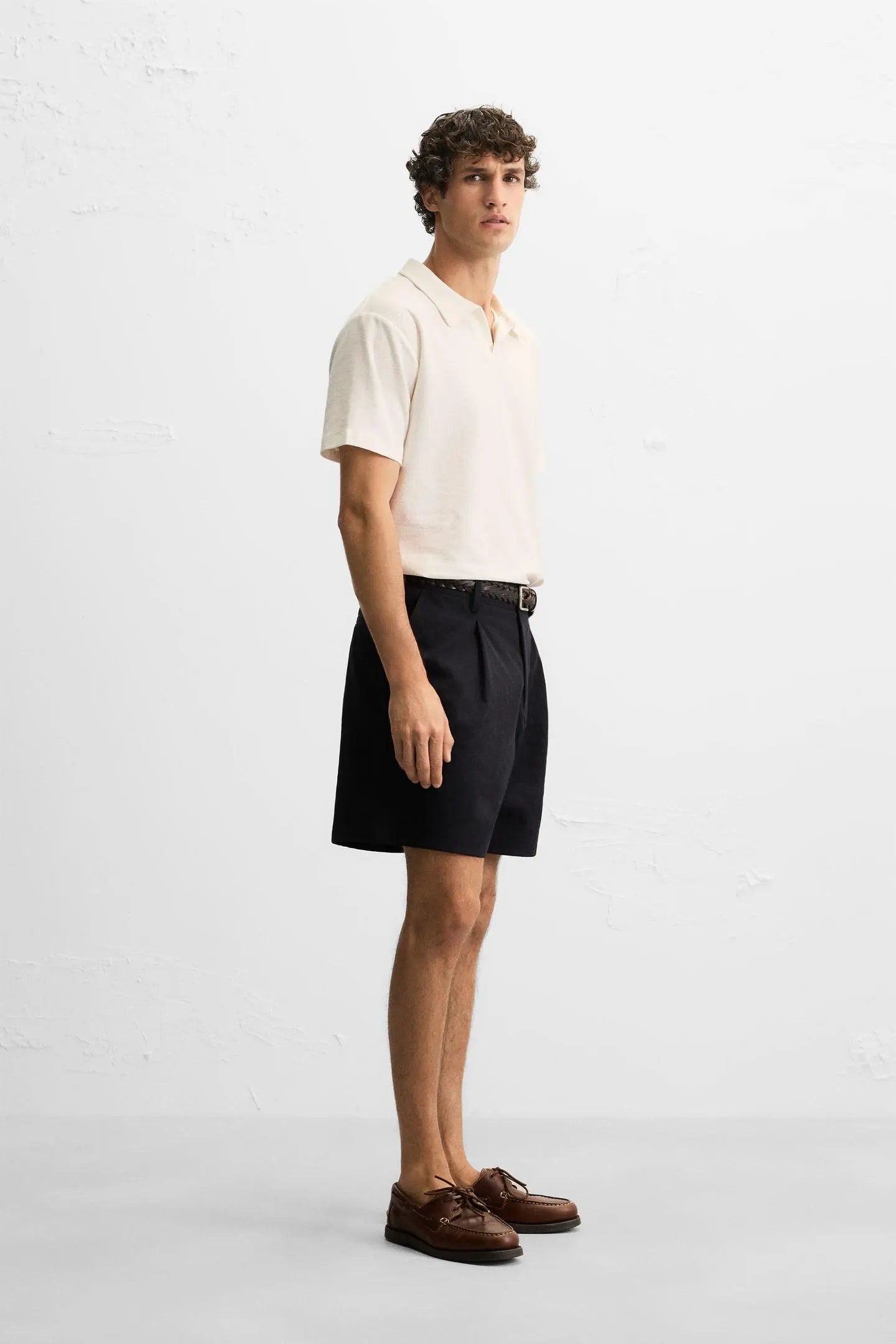 White Textured v Color Polo shirt